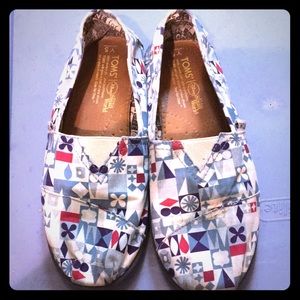 Toms disney shoes